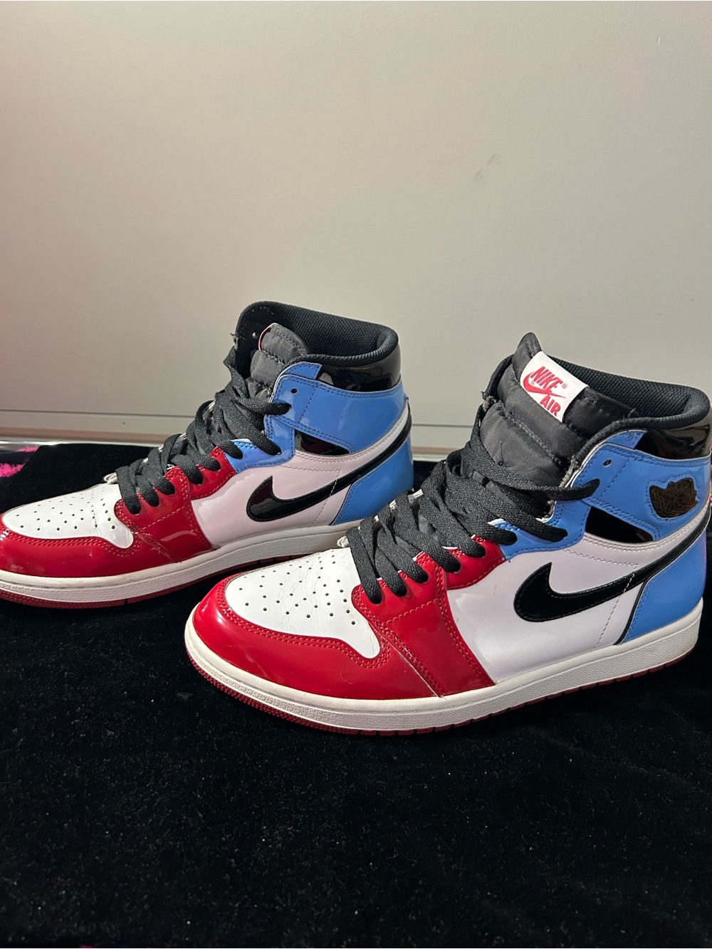 SOLDDD❌❌❌❌❌🛑🛑
Jordan High-Top Sneakers - Red White Black Blue Retro Fearless 1s